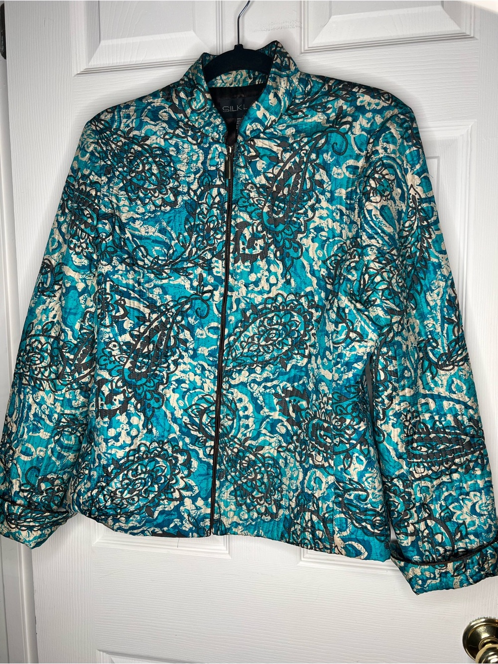 SilkLand Teal and Cream Paisley Zip-Front Puffer Jacket